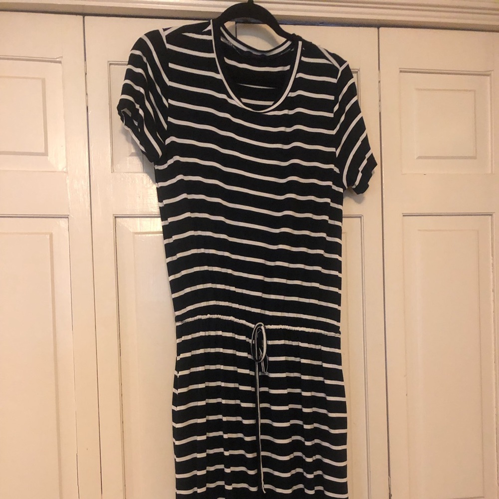 Striped Black and White MIDI Comfort Dress w Pockets drawstring elastic waist LG